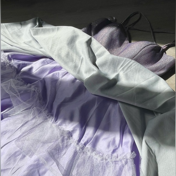 ✨ Light Purple Sparkly Dress ✨ - Picture 2 of 7